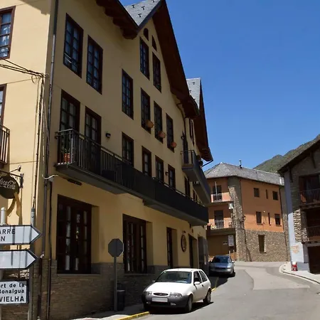 Cau D Aneu Duplex En El Centro D Esterri D Aneu Esterri D'Aneu